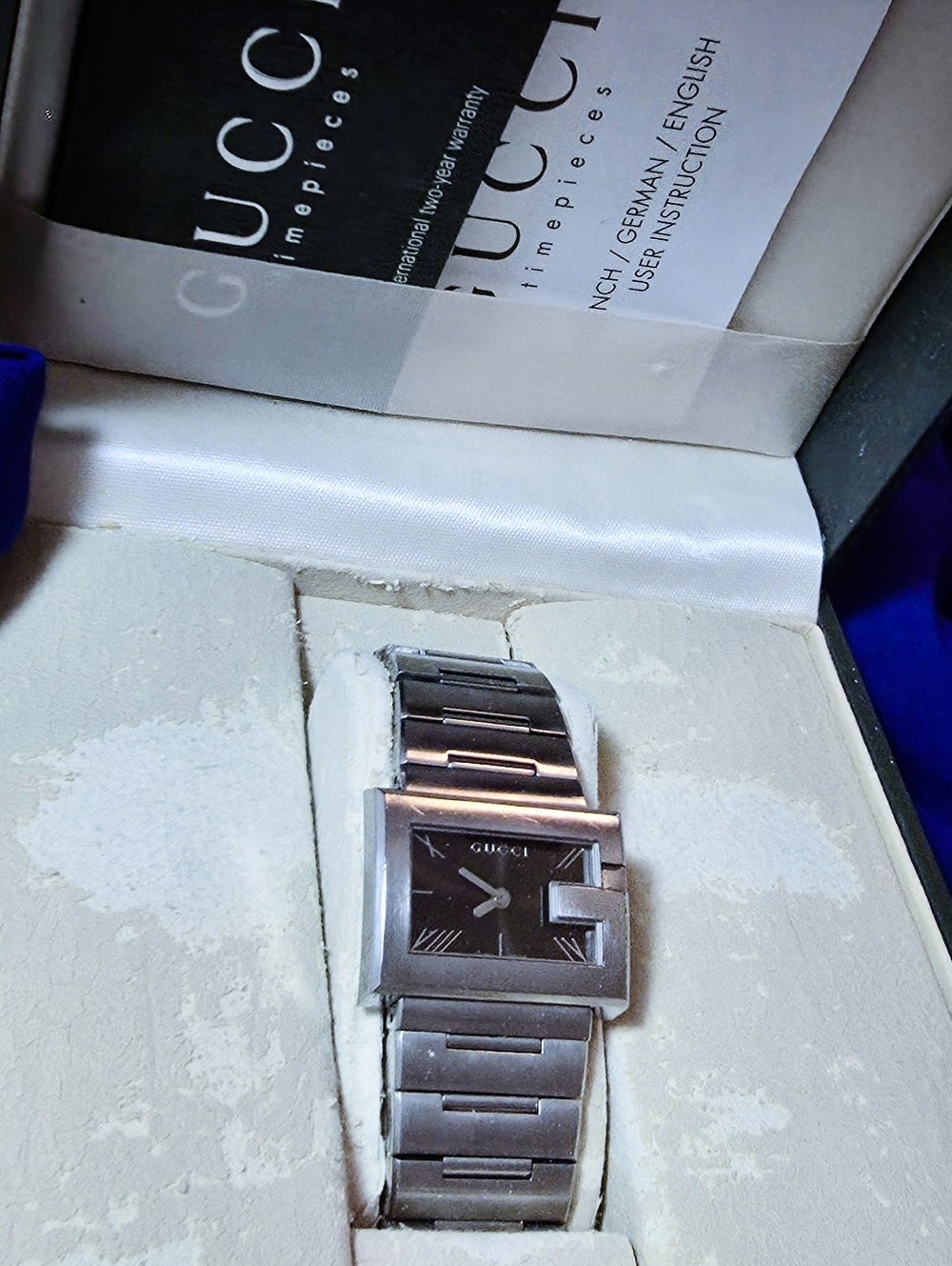 Gucci 100L Vintage Collectible G-Rectangle Swiss Womens Watch - Picture 9 of 10